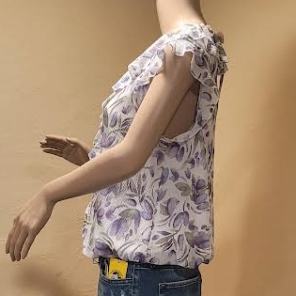 NWT Ember lilac and white v-neck with banded waist - Size Large - Picture 7 of 9